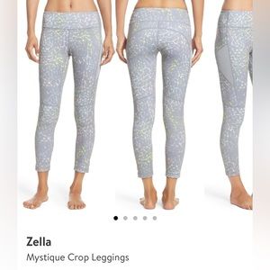 Zella mystique leggings, grey wolf constellation size M